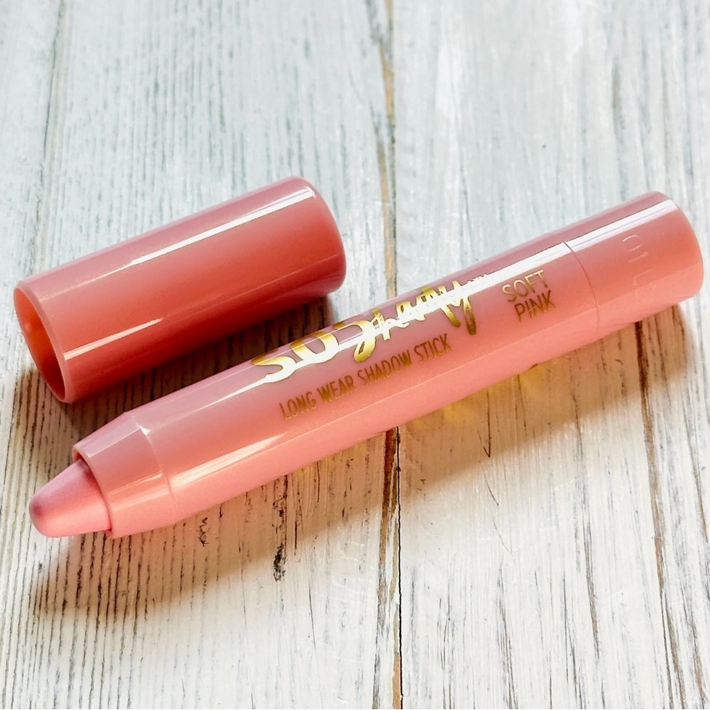 Belle Beauty Eye Shadow Stick -Soft Pink